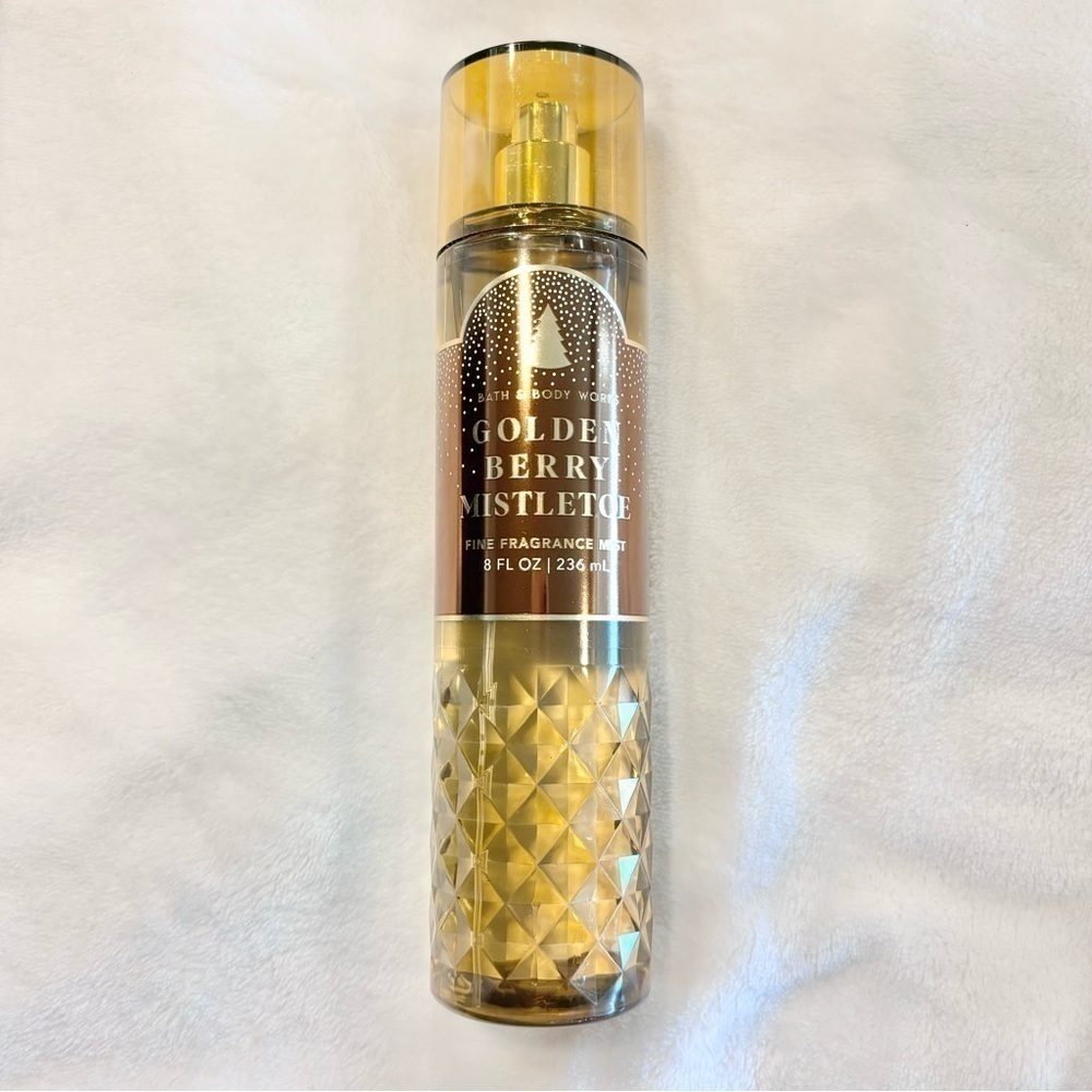 New Bath & Body Works Golden Berry Mistletoe body set - Picture 2 of 6